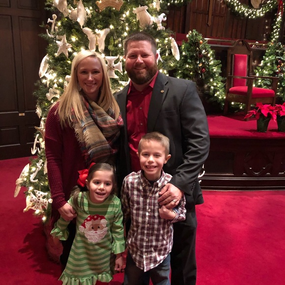 Meet your Posher, Kate - Picture 2 of 5